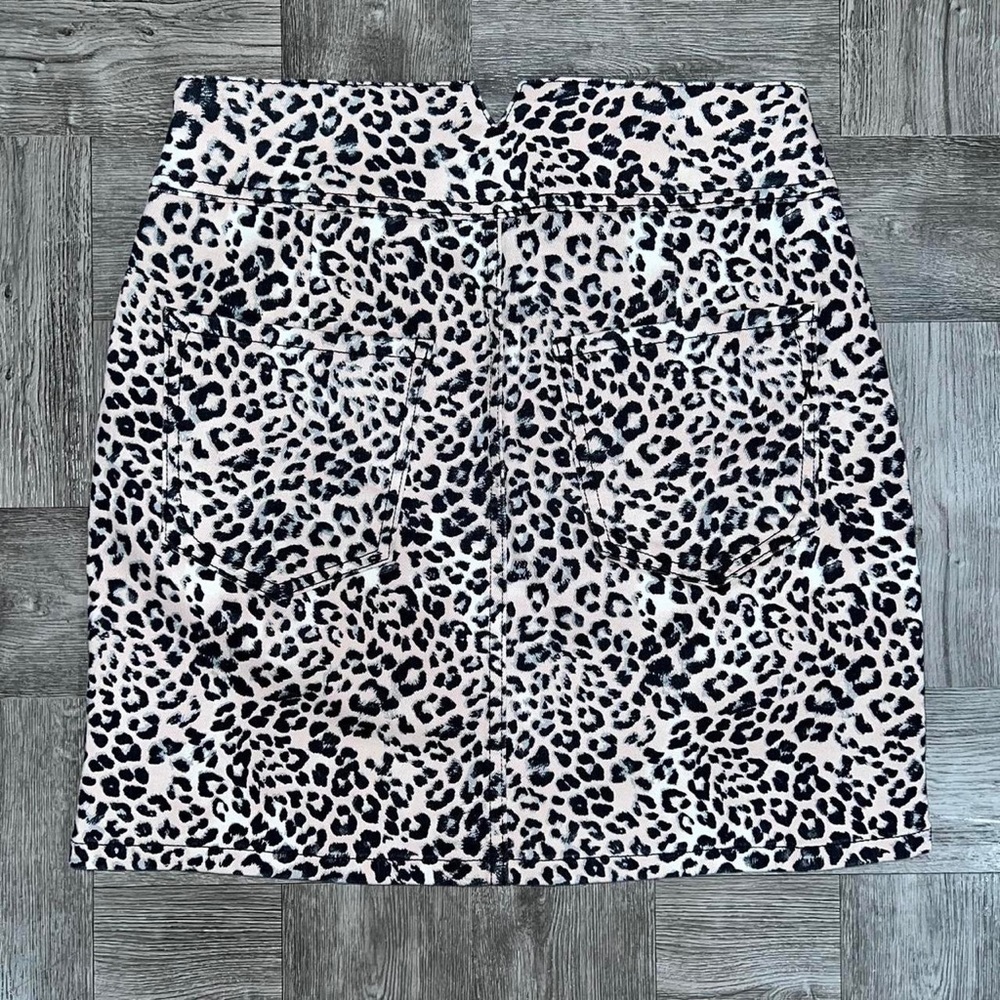 NEW Express Hi Rise Leopard Print Skirt Size 00 (fits like a 4) - Picture 2 of 4